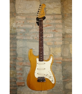 FENDER Stratocaster Elite...