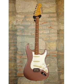 FENDER Stratocaster Vintera...
