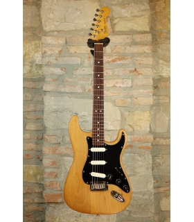 FENDER Stratocaster...