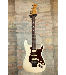 FENDER Stratocaster HSS...