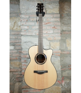 YAMAHA TransAcoustic TAS1C...