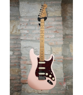FENDER Stratocaster Player...