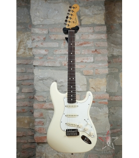 FENDER Stratocaster...